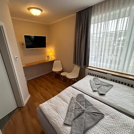 Hotel-Pension Haus Hubertus Borkum Buitenkant foto